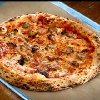 16" TRUFFLE, SAUSAGE AND ROASTED GARLIC